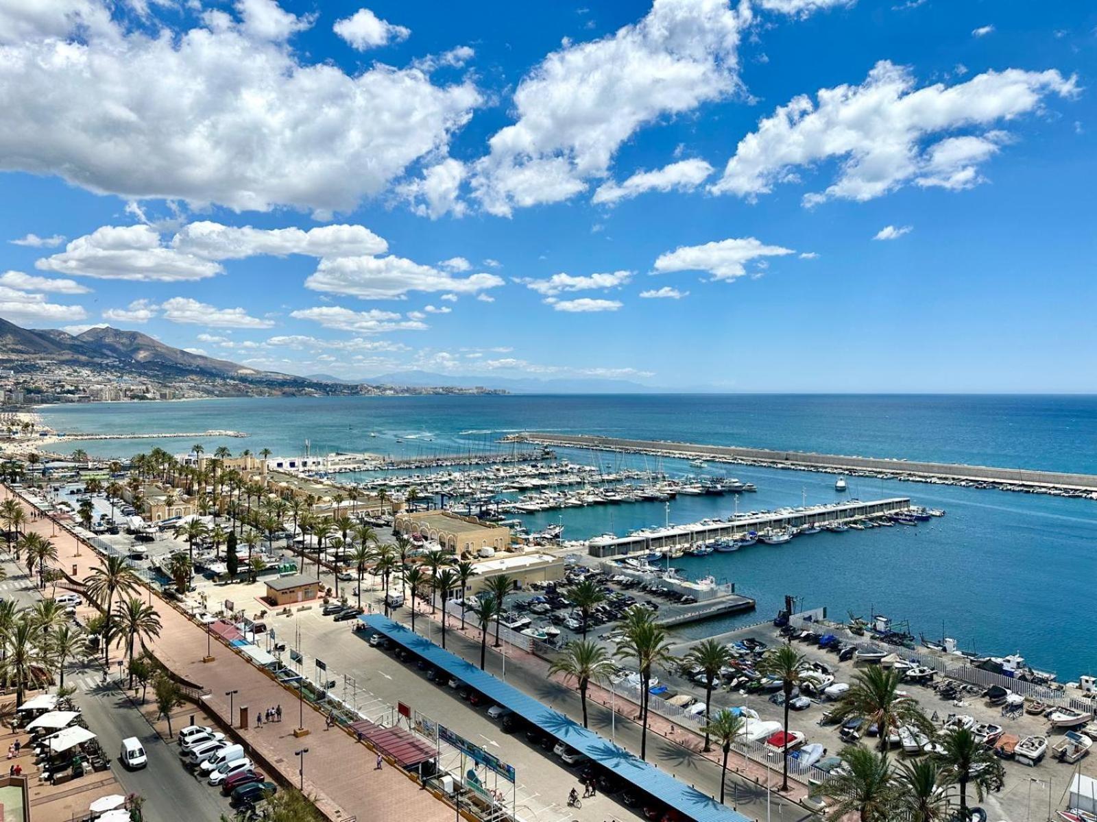 Costa Del Sol Seaside Studio - 5 Mins From Beach Fuengirola Bagian luar foto