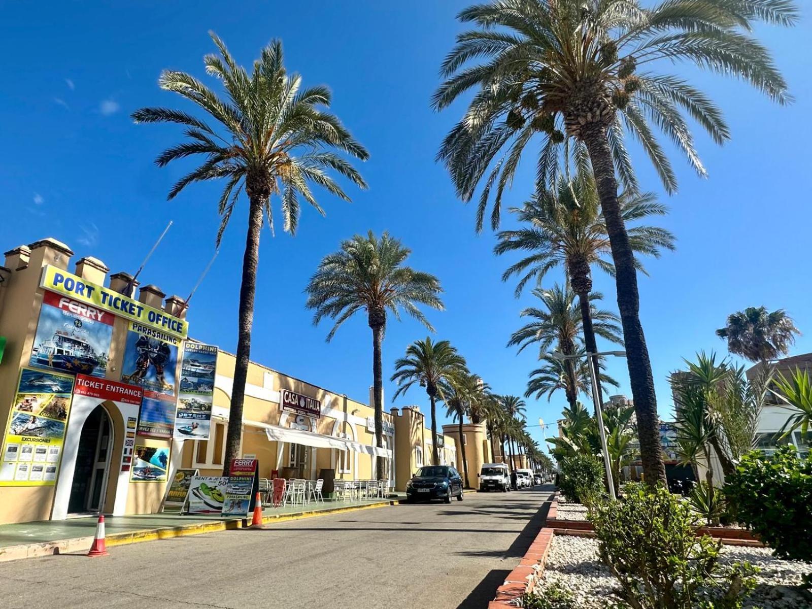 Costa Del Sol Seaside Studio - 5 Mins From Beach Fuengirola Bagian luar foto